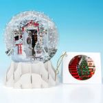 Kartki 3D Holiday Door Snow Globe